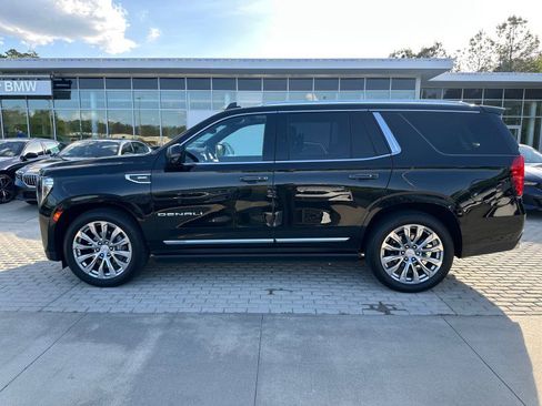 Used 2024 GMC Yukon Denali w/ Denali Reserve Package AWD/4WD image 2