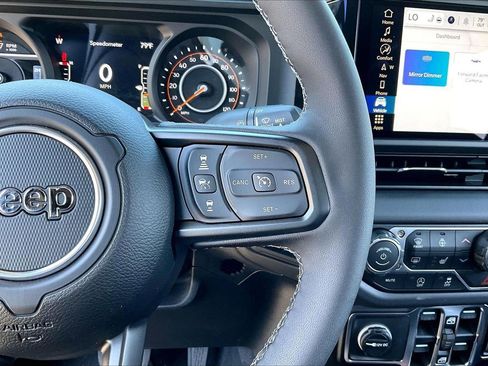 New 2026 Jeep Gladiator Rubicon AWD/4WD image 29