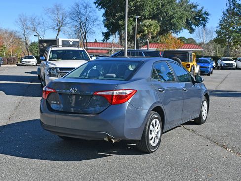 Used 2015 Toyota Corolla L image 4
