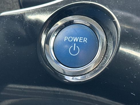 Certified 2022 Toyota Prius LE image 35