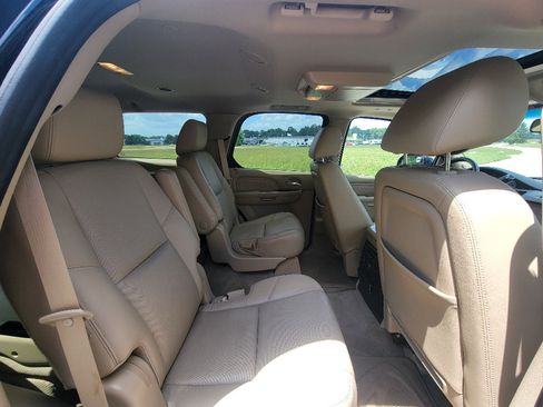 Used 2014 Cadillac Escalade Premium AWD/4WD image 33