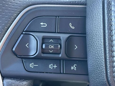 Used 2025 Toyota 4Runner SR5 RWD image 23