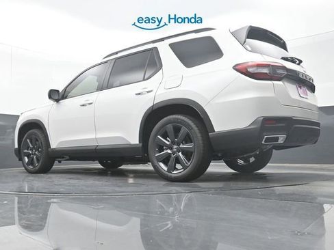 New 2025 Honda Pilot Sport image 32