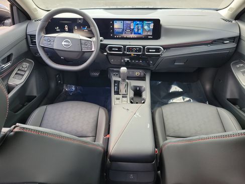 New 2026 Nissan Sentra SR w/ SR Premium Package FWD image 15