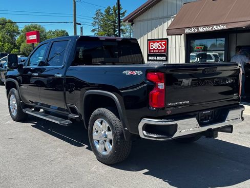 Used 2020 Chevrolet Silverado 2500 LTZ w/ LTZ Plus Package AWD/4WD image 4