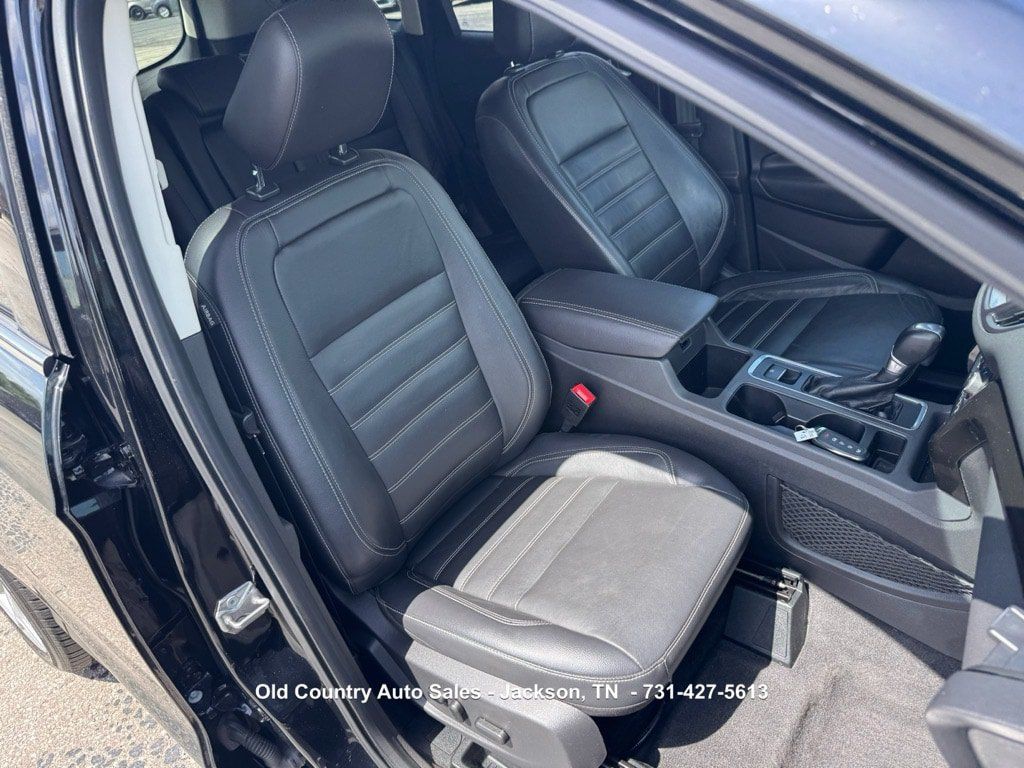 Used 2018 Ford Escape Titanium w/ Ford Safe & Smart Package AWD/4WD image 20
