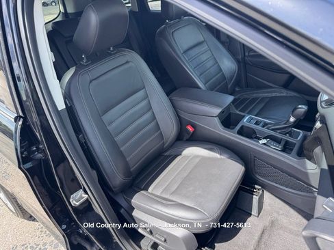 Used 2018 Ford Escape Titanium w/ Ford Safe & Smart Package AWD/4WD image 20