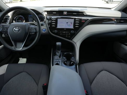 Used 2020 Toyota Camry LE FWD image 8