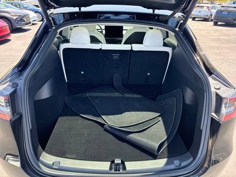Used 2021 Tesla Model Y Long Range AWD/4WD image 19