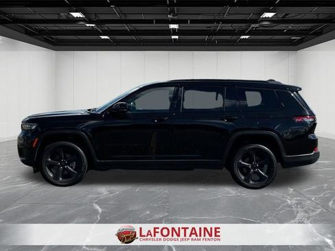 Used 2024 Jeep Grand Cherokee L Altitude AWD/4WD image 2