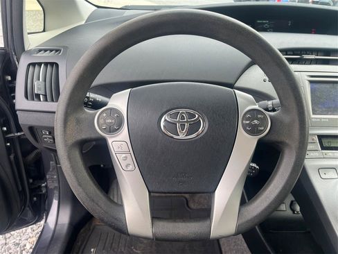 Used 2013 Toyota Prius Three FWD image 17