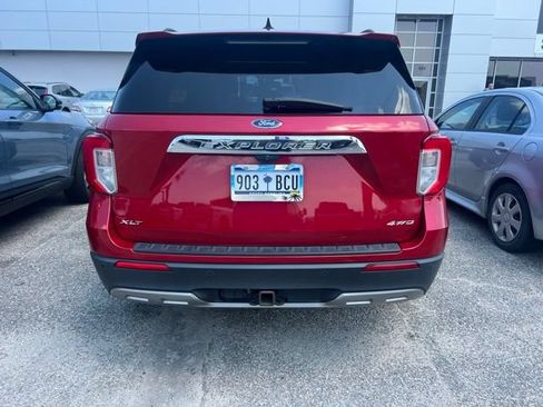 Used 2022 Ford Explorer XLT w/ Equipment Group 202A AWD/4WD image 4