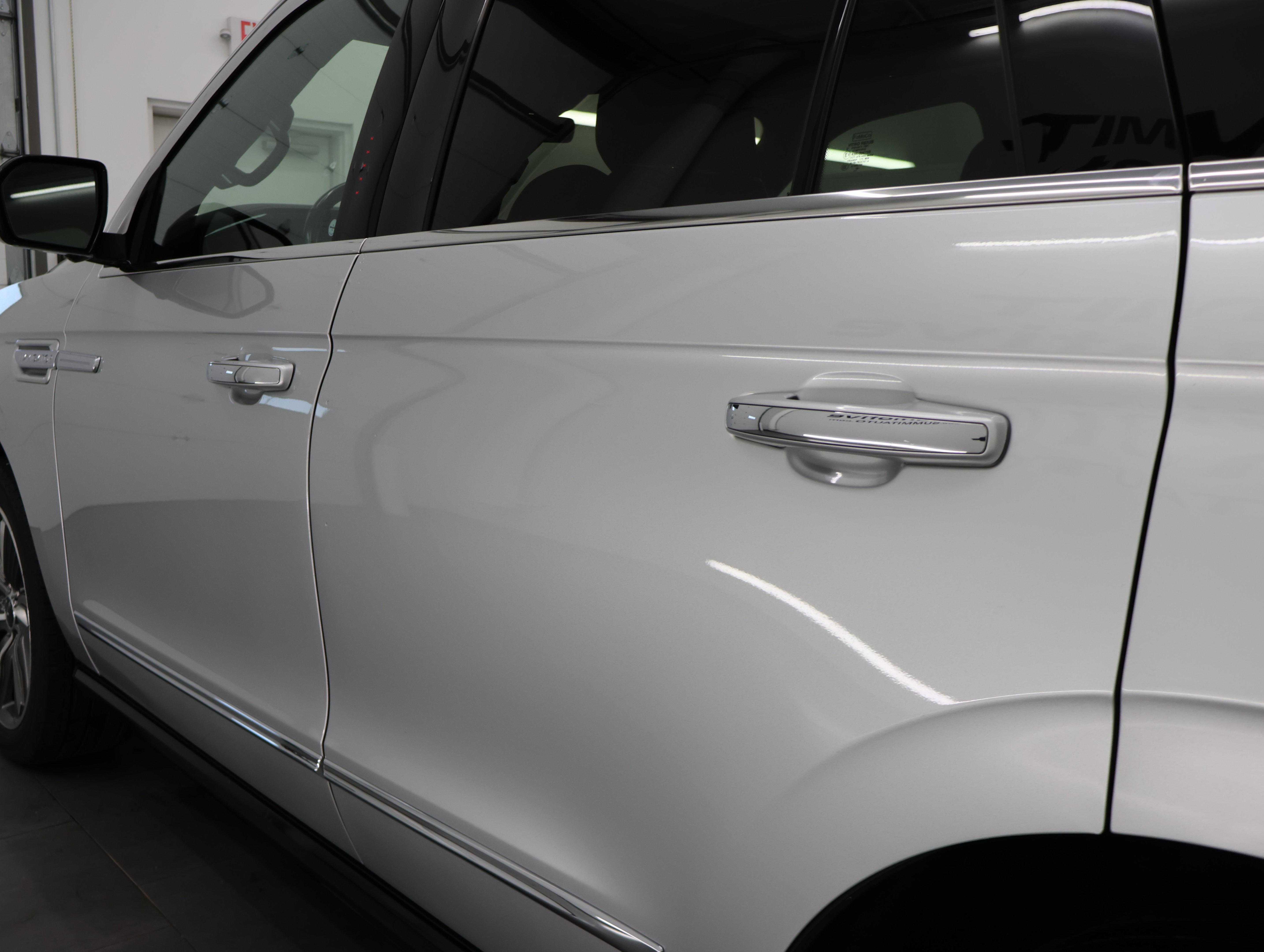 Used 2019 Lincoln Navigator Reserve w/ Cargo Package AWD/4WD image 37