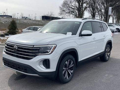 New 2026 Volkswagen Atlas SE FWD image 3