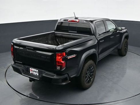 Used 2025 Chevrolet Colorado Trail Boss AWD/4WD image 19