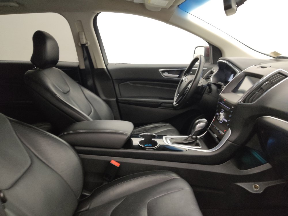 Used 2018 Ford Edge Titanium w/ Technology Package FWD image 21
