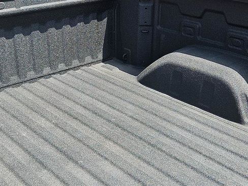 Used 2025 GMC Sierra 1500 SLT RWD image 10
