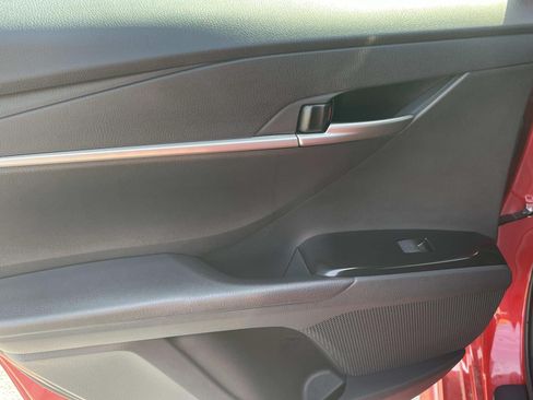 Used 2025 Toyota Camry SE FWD image 10