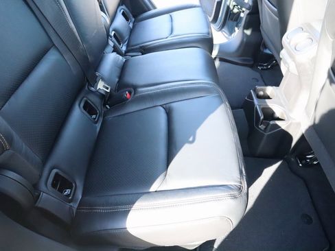 New 2025 Jeep Gladiator Sport image 13