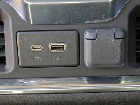 Used 2022 GMC Sierra 1500 Elevation image 14
