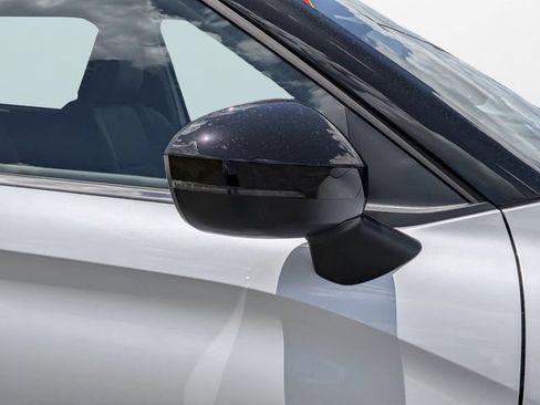 New 2026 Mitsubishi Outlander LE FWD image 11