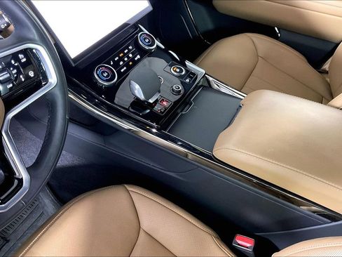 Used 2023 Land Rover Range Rover Sport SE AWD/4WD image 17