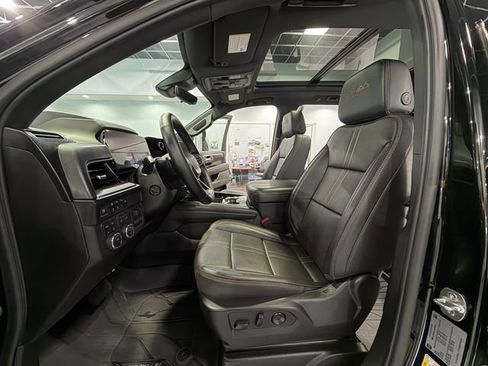 Used 2025 Chevrolet Tahoe High Country w/ Sun And Tow Package AWD/4WD image 11