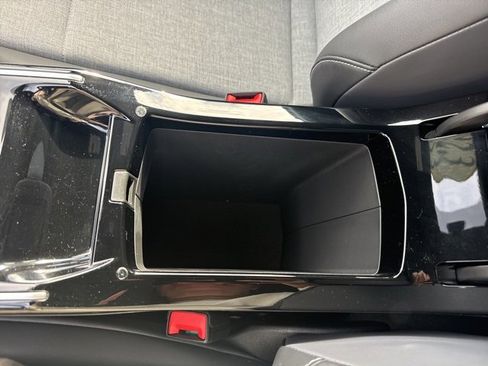 Used 2023 Volkswagen ID.4 Pro image 32