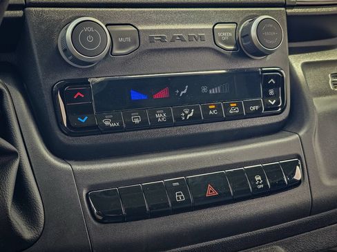 New 2026 RAM ProMaster 2500 w/ Convenience Group FWD image 23