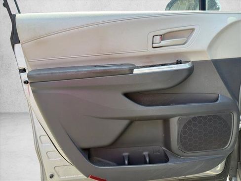 Used 2022 Toyota Sienna LE AWD/4WD image 10