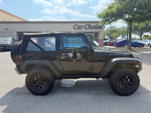 Used 2015 Jeep Wrangler Rubicon w/ Power Convenience Group AWD/4WD image 7