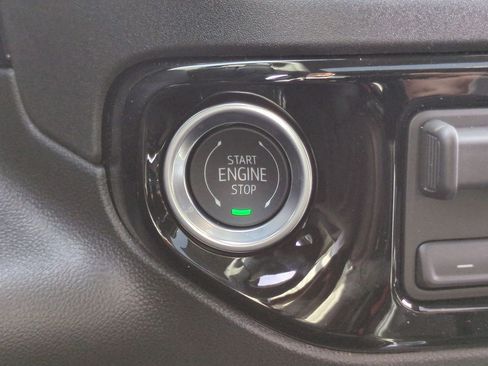 New 2026 Chevrolet Silverado 1500 LT Trail Boss w/ Safety Package image 17