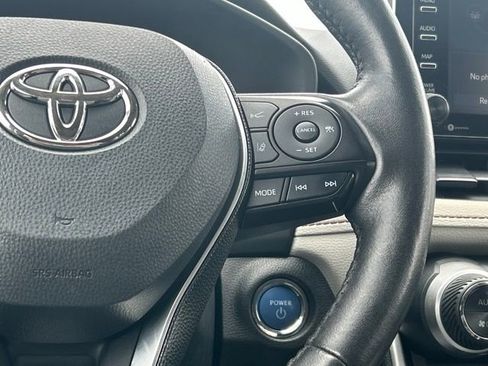 Used 2021 Toyota RAV4 XLE w/ Convenience Package AWD/4WD image 16