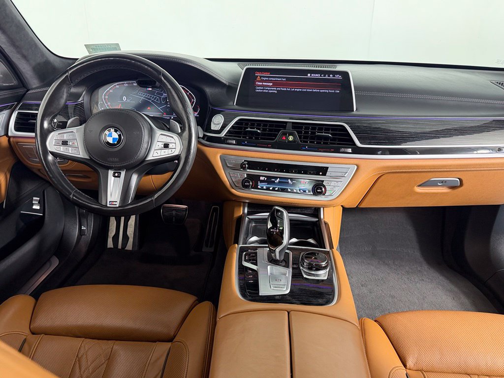 Used 2022 BMW 750i xDrive w/ Luxury Rear Seating Package AWD/4WD image 13