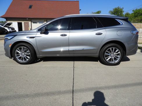 Used 2023 Buick Enclave Avenir w/ Trailering Package, 5000 lbs. AWD/4WD image 6