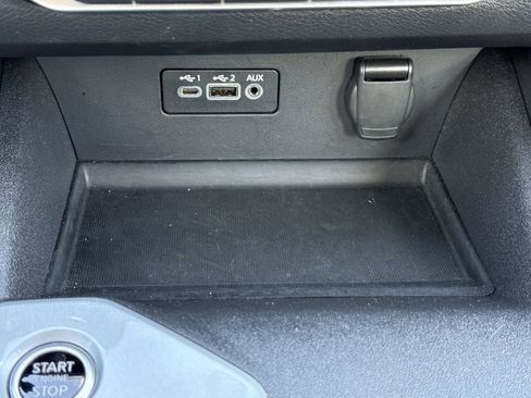 Used 2025 Nissan Altima 2.5 SV FWD image 25