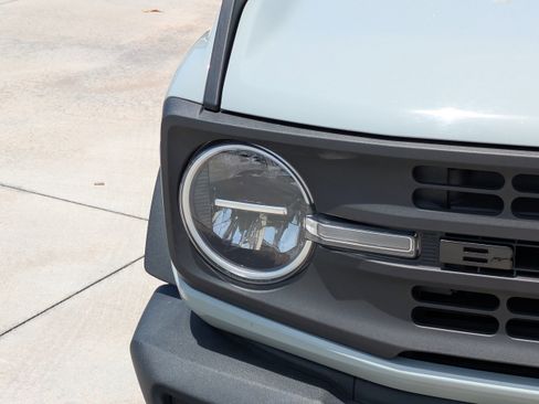 Used 2023 Ford Bronco 2-Door AWD/4WD image 7