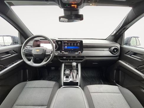 Used 2025 Chevrolet Colorado W/T image 13