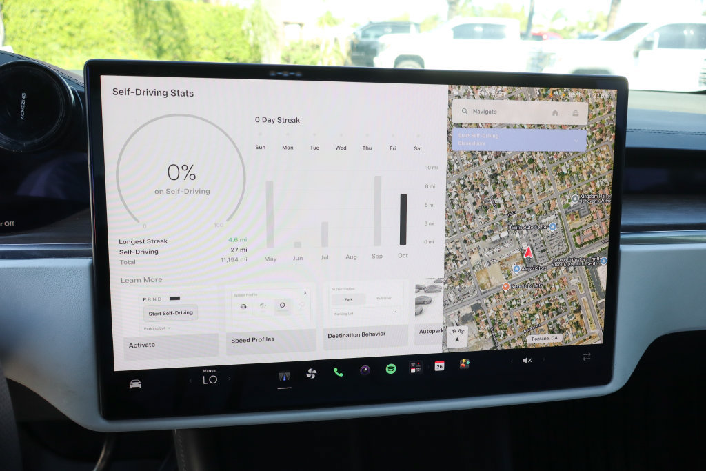 Used 2022 Tesla Model X AWD/4WD image 24