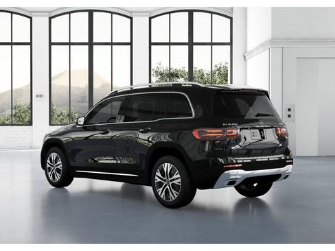 Used 2026 Mercedes-Benz GLB 250 4MATIC image 29
