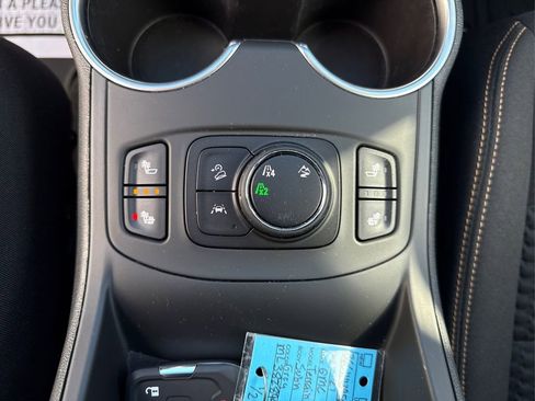 Used 2021 GMC Terrain SLE w/ Driver Convenience Package image 33