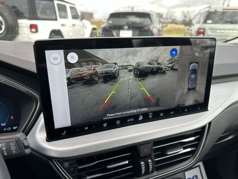 Used 2024 Ford Escape Platinum w/ Class II Trailer Tow Package image 17