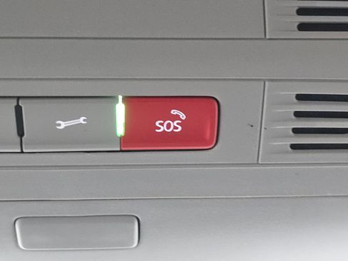 Certified 2023 Volkswagen Tiguan SE image 26