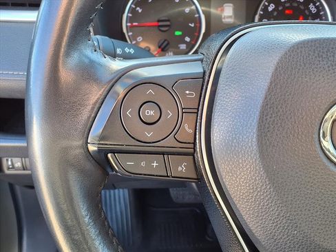 Used 2019 Toyota RAV4 XLE Premium image 22