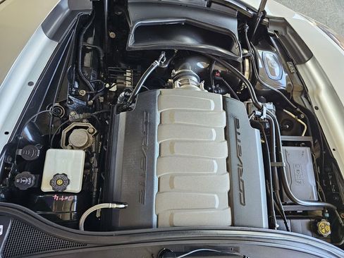 Used 2015 Chevrolet Corvette w/ Z51 Performance Package w/ 3LT Preferred Equipment Group image 15