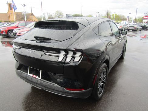 Used 2025 Ford Mustang Mach-E Premium image 7