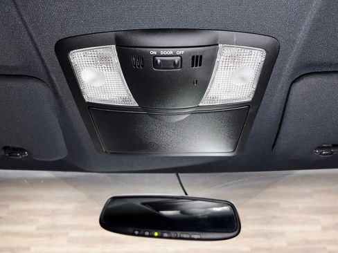 Used 2016 Nissan GT-R Black Edition image 10