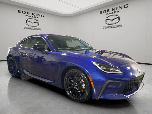 Used 2022 Toyota GR86 Premium RWD image 7