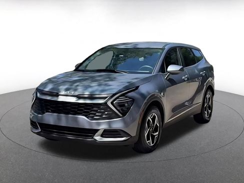 Used 2025 Kia Sportage LX FWD image 7