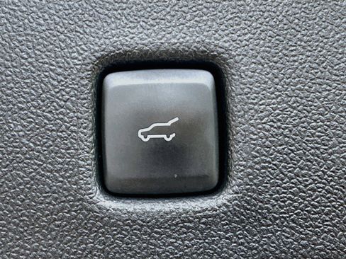 Used 2025 Ford Escape Platinum AWD/4WD image 29